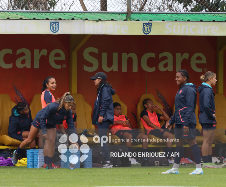 FBL ENTRENAMIENTO SELECCION FEMENINA