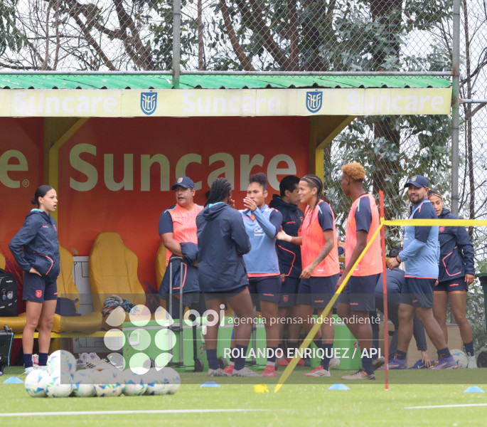 FBL ENTRENAMIENTO SELECCION FEMENINA