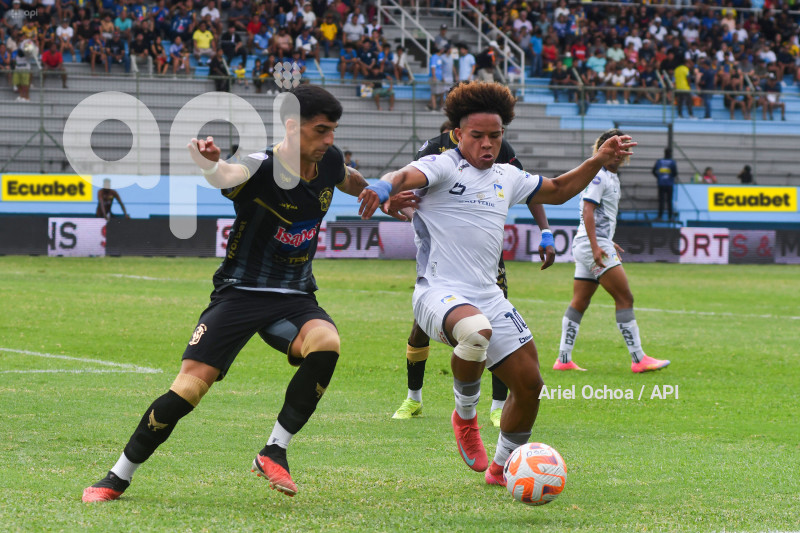 FBL-LIGAPRO-DELFIN-MANTA