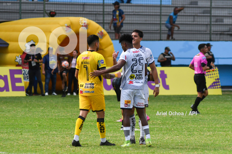 FBL-LIGAPRO-DELFIN-MANTA