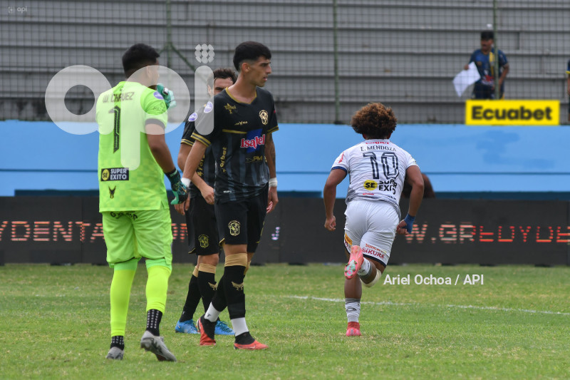 FBL-LIGAPRO-DELFIN-MANTA