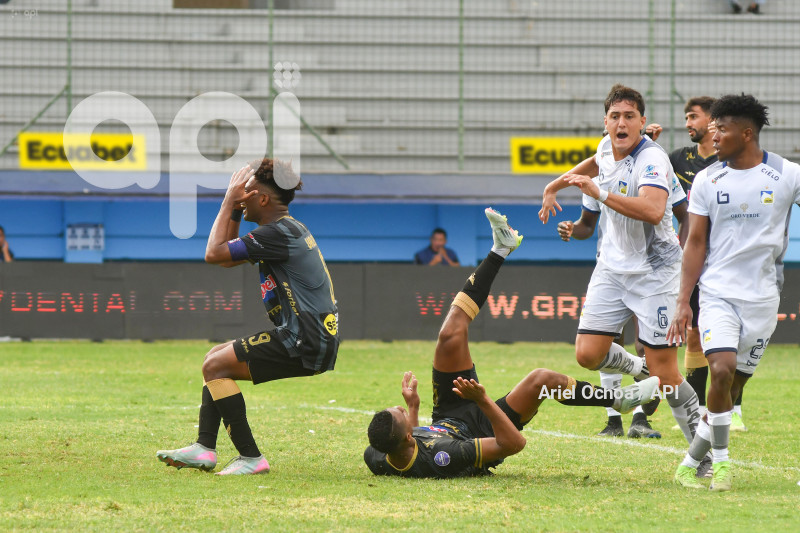 FBL-LIGAPRO-DELFIN-MANTA