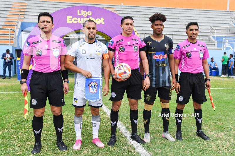 FBL-LIGAPRO-DELFIN-MANTA