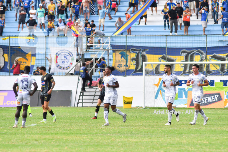 FBL-LIGAPRO-DELFIN-MANTA