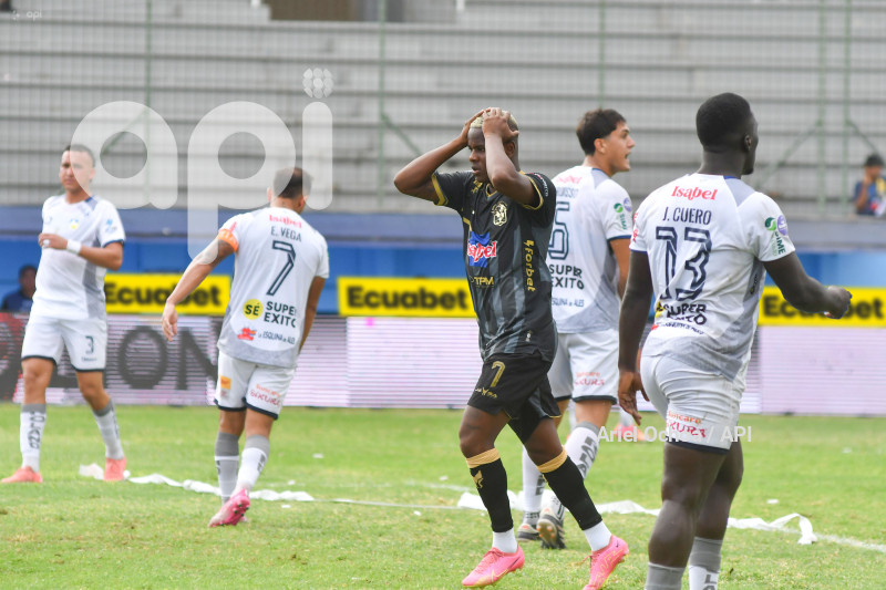 FBL-LIGAPRO-DELFIN-MANTA