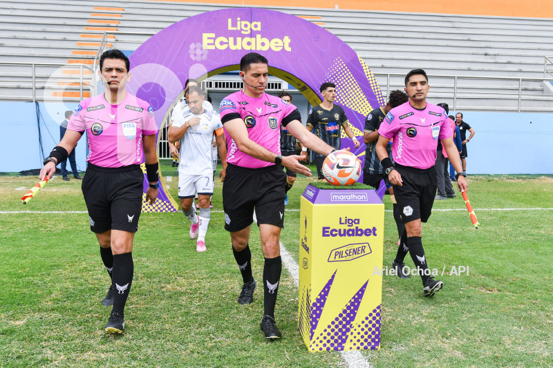 FBL-LIGAPRO-DELFIN-MANTA