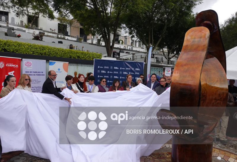 CUENCA-MEMORIAL POR LAS VICTIMAS DE FEMICIDIO