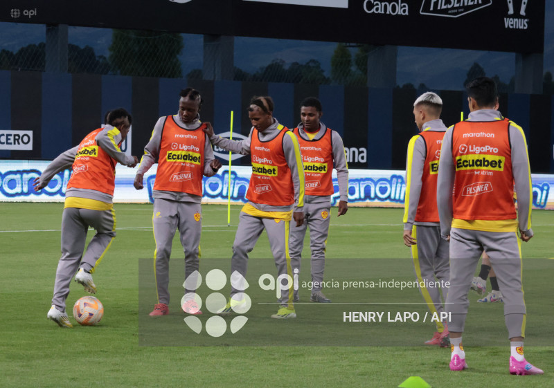 FBL LIGAECUABET VINOTINTO VS AUCAS
