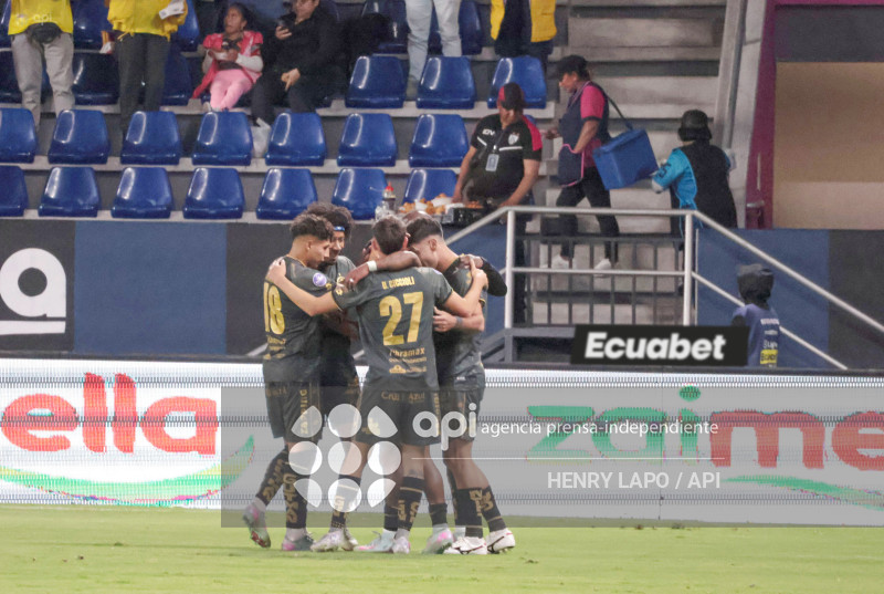 FBL LIGAECUABET VINOTINTO VS AUCAS