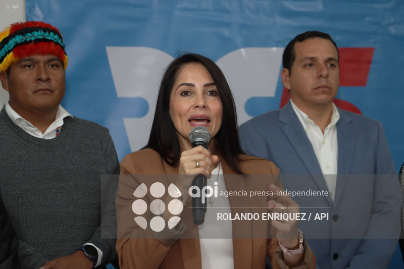 LUISA GONZALAEZ  RUEDA DE PRENSA