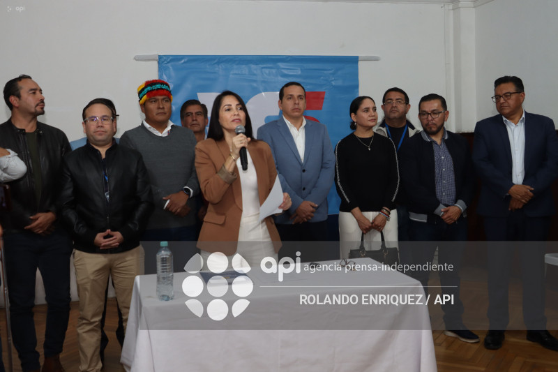 LUISA GONZALAEZ  RUEDA DE PRENSA