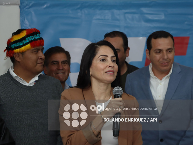 LUISA GONZALAEZ  RUEDA DE PRENSA