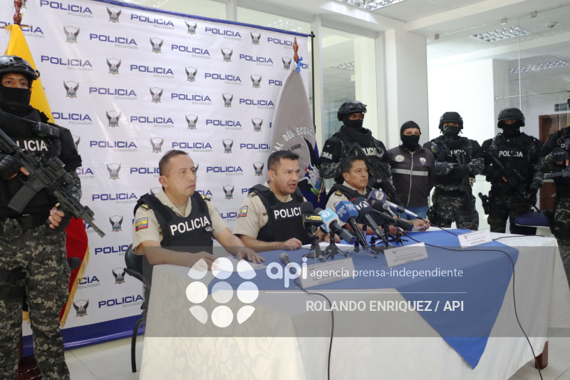 POLICIA CASO DEPURACION AZUL