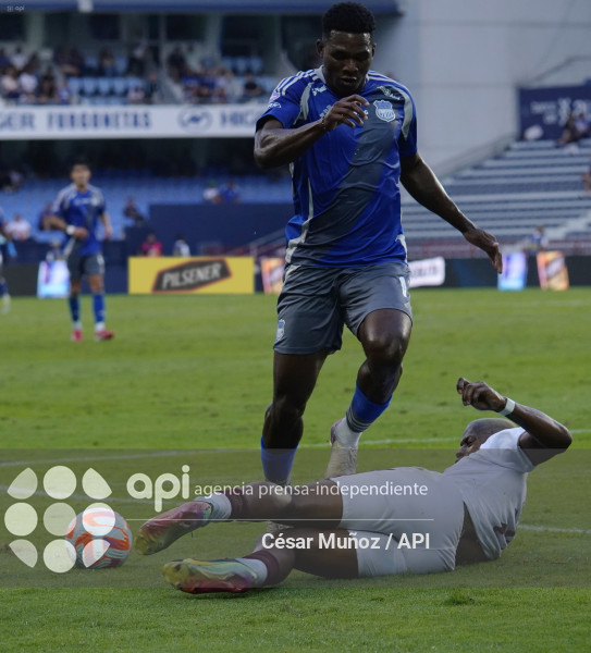 FBL-LIGAPRO-EMELEC-VINOTINTO