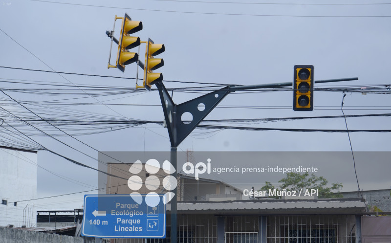 GYE-SEMAFOROS APAGADOS DURAN