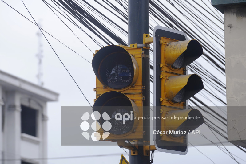 GYE-SEMAFOROS APAGADOS DURAN