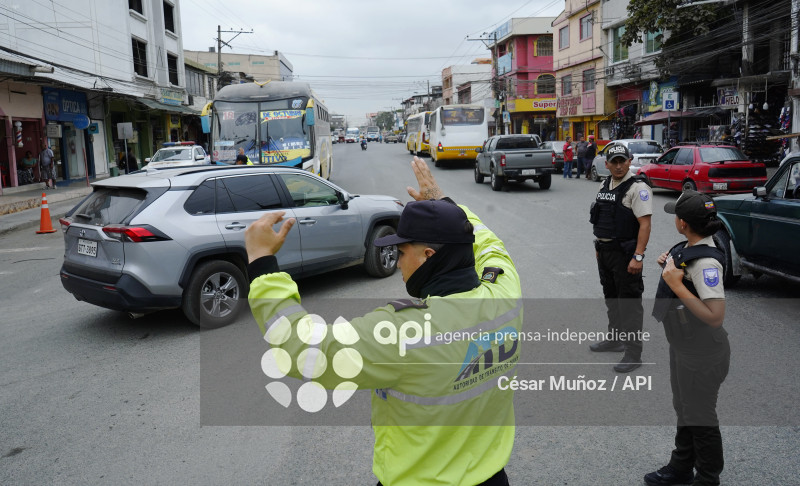 GYE-CONTROL TRANSITO DURAN