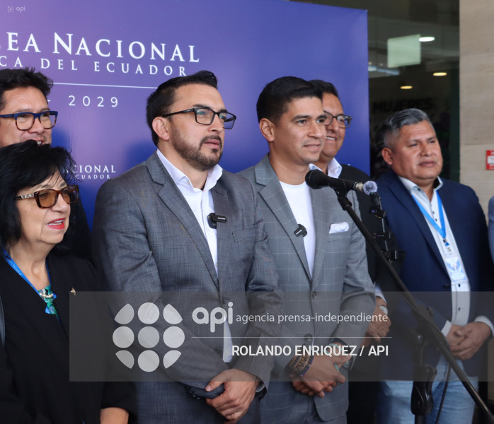 REVOLUCION CIUDADANA SOBRE BONOS DE CAMPANA