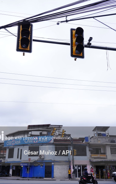 GYE-SEMAFOROS APAGADOS DURAN