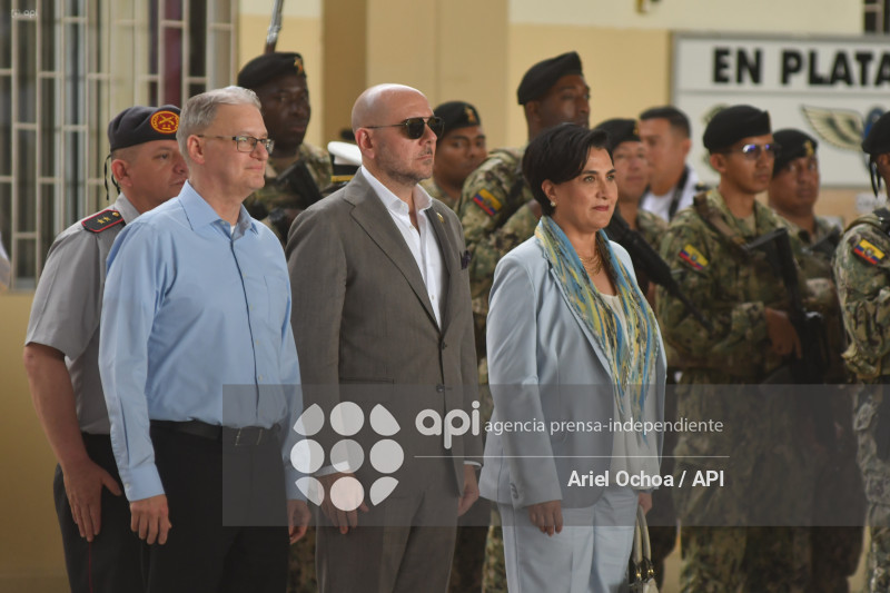 MANTA-DONACIONES-USA-ECUADOR