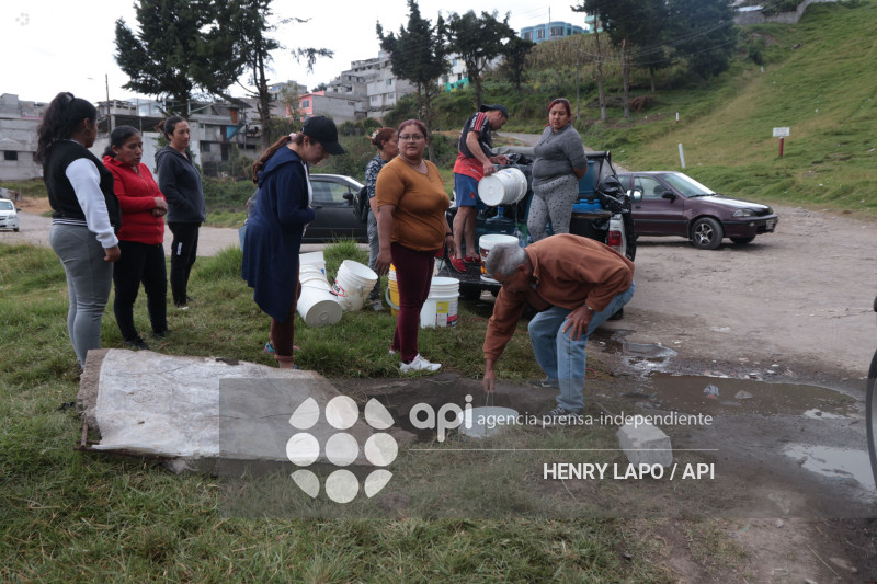 DESABASTECIMIENTO DE AGUA SUR DE QUITO