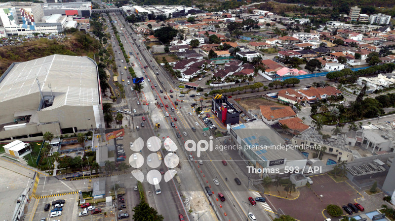 GYE-SUSPENCION CONSTRUCCION PUENTE