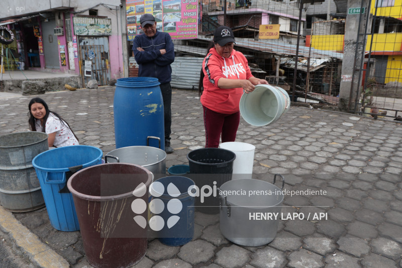 DESABASTECIMIENTO DE AGUA SUR DE QUITO