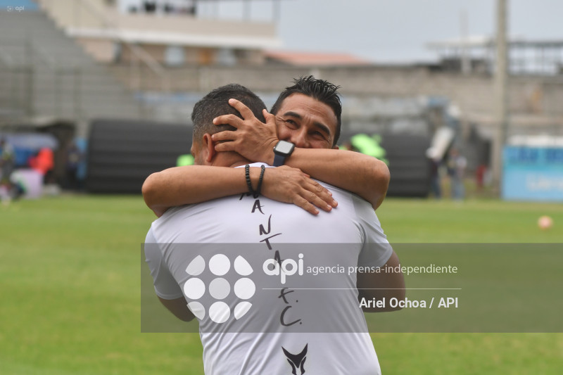 FBL-LIGAPRO-MANTA-CATOLICA