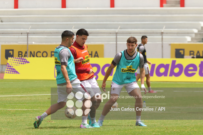 FBL-LIGAPRO-ECUABET-VINO TINTO-MUSHUC RUNA