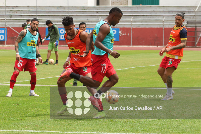 FBL-LIGAPRO-ECUABET-VINO TINTO-MUSHUC RUNA