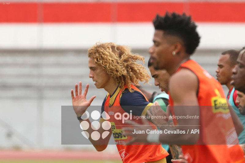 FBL-LIGAPRO-ECUABET-VINO TINTO-MUSHUC RUNA