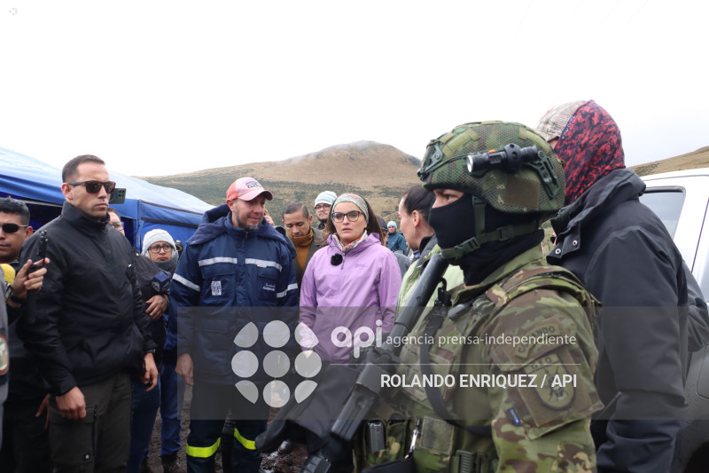VICEPRESIDENTA RECORRE SECTOR DE LA MICA