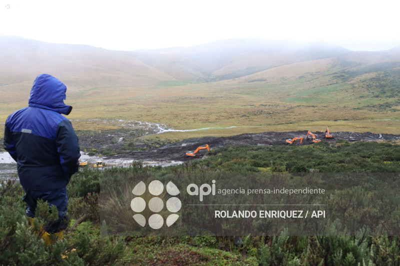 VICEPRESIDENTA RECORRE SECTOR DE LA MICA