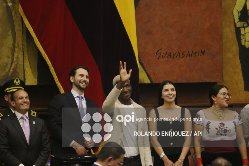 CONDECORACION NINO MOI ASAMBLEA