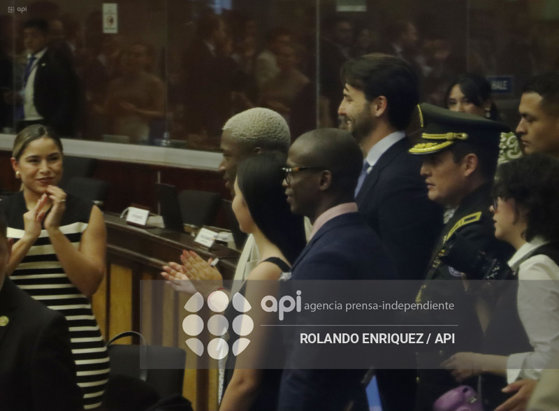 CONDECORACION NINO MOI ASAMBLEA