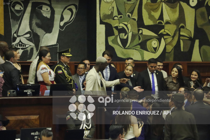 CONDECORACION NINO MOI ASAMBLEA