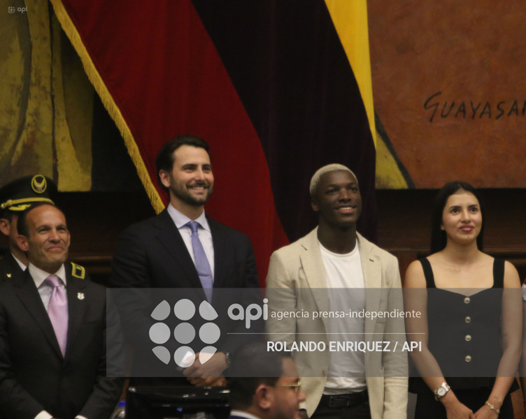 CONDECORACION NINO MOI ASAMBLEA