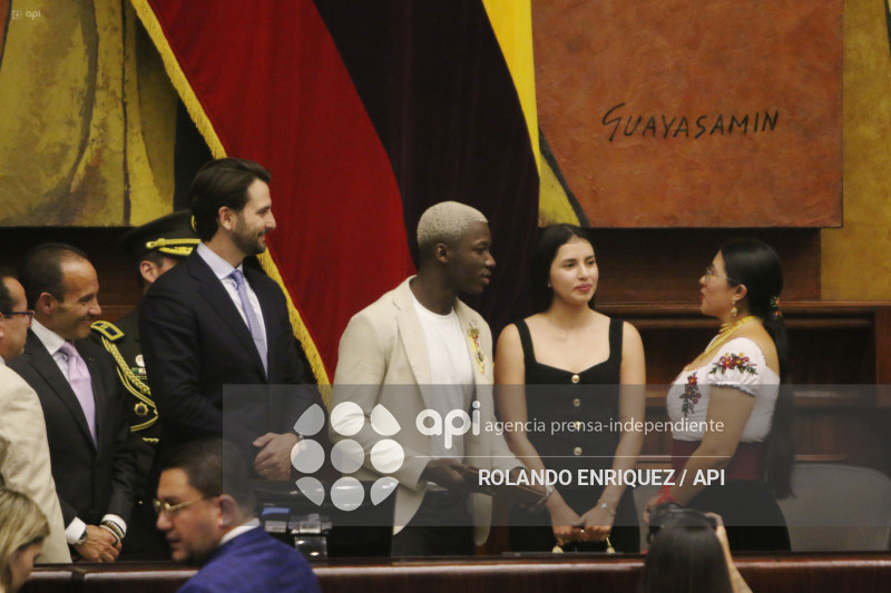 CONDECORACION NINO MOI ASAMBLEA