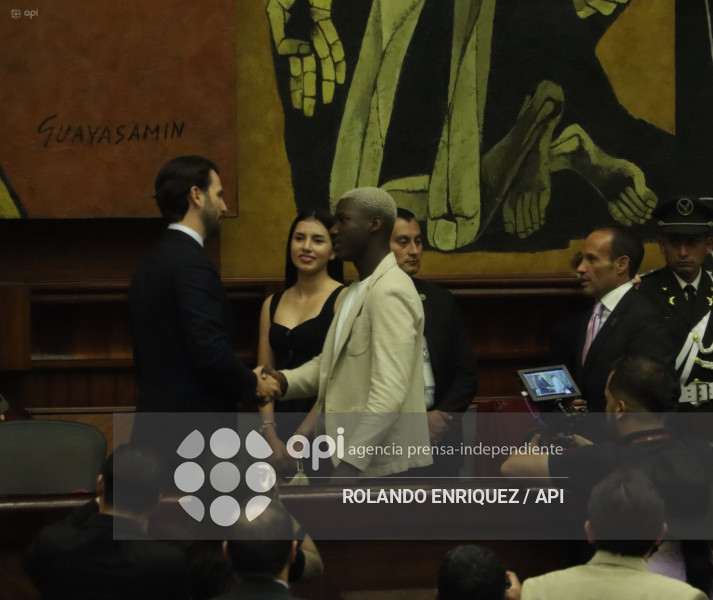 CONDECORACION NINO MOI ASAMBLEA