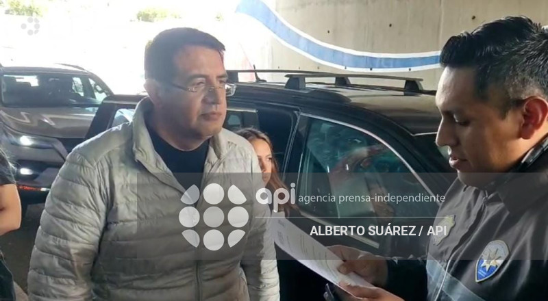 SANTIAGO DIAZ SE ENTREGA A POLICIA