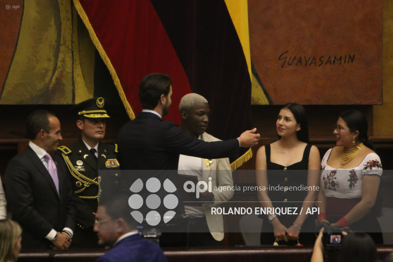 CONDECORACION NINO MOI ASAMBLEA