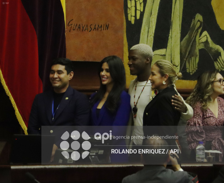 CONDECORACION NINO MOI ASAMBLEA