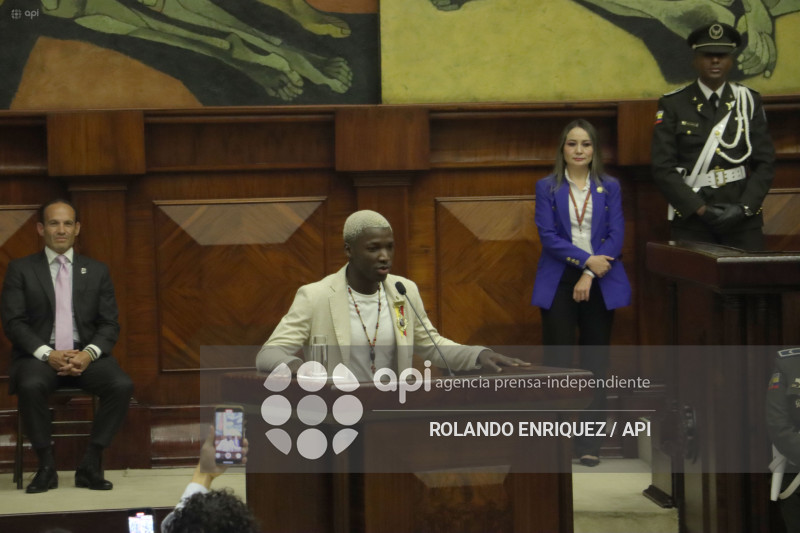 CONDECORACION NINO MOI ASAMBLEA