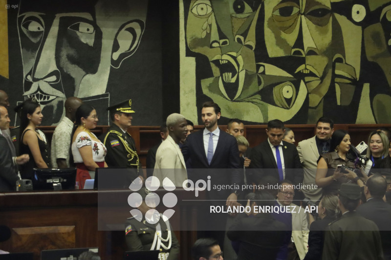 CONDECORACION NINO MOI ASAMBLEA