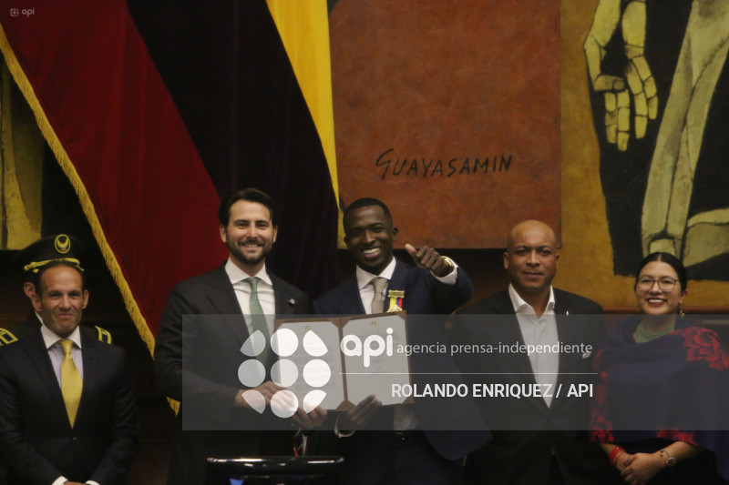 CONDECORACION ASAMBLEA WILLIAM PACHO