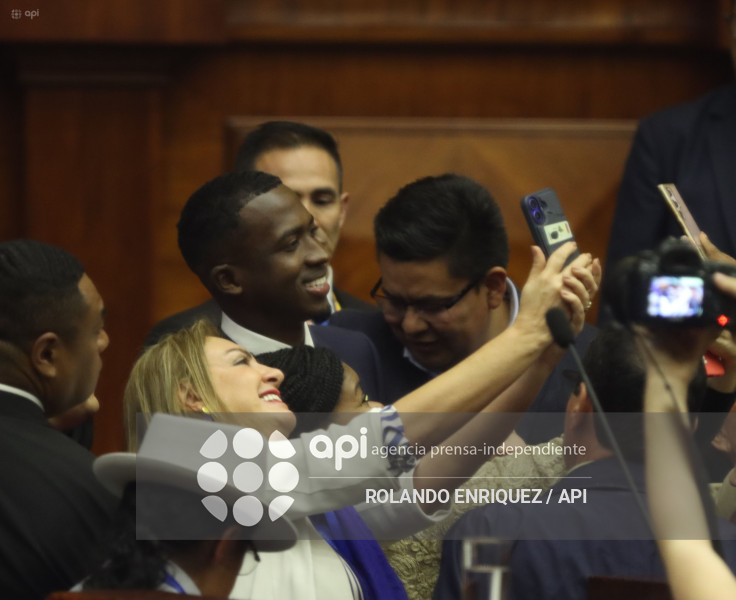 CONDECORACION ASAMBLEA WILLIAM PACHO