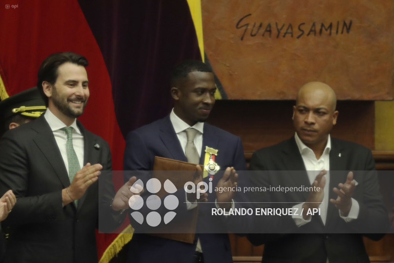 CONDECORACION ASAMBLEA WILLIAM PACHO