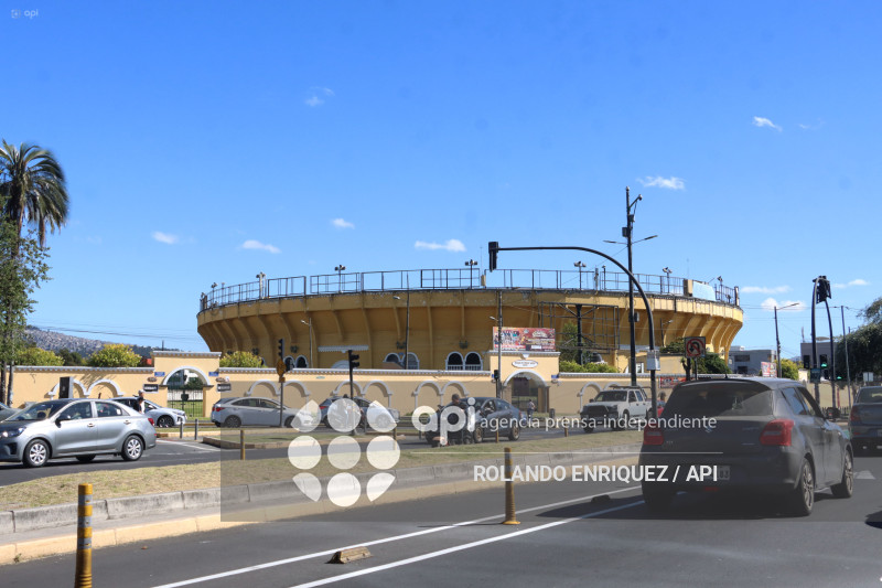 PLAZA DE TOROS QUITO