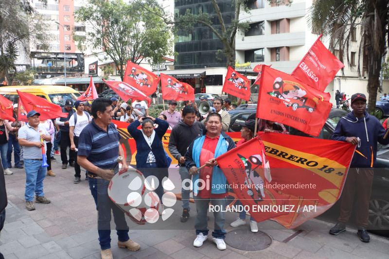PLANTON TRABAJADORES MIN GOBIERNO