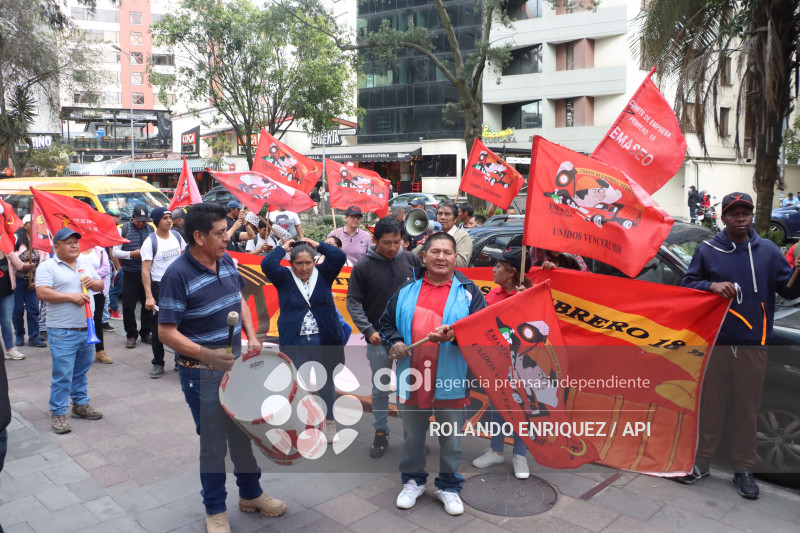 PLANTON TRABAJADORES MIN GOBIERNO